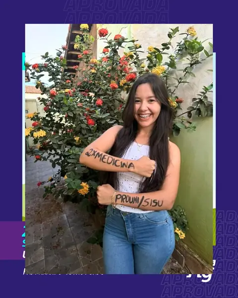 Arte de estudante aprovado do HG6